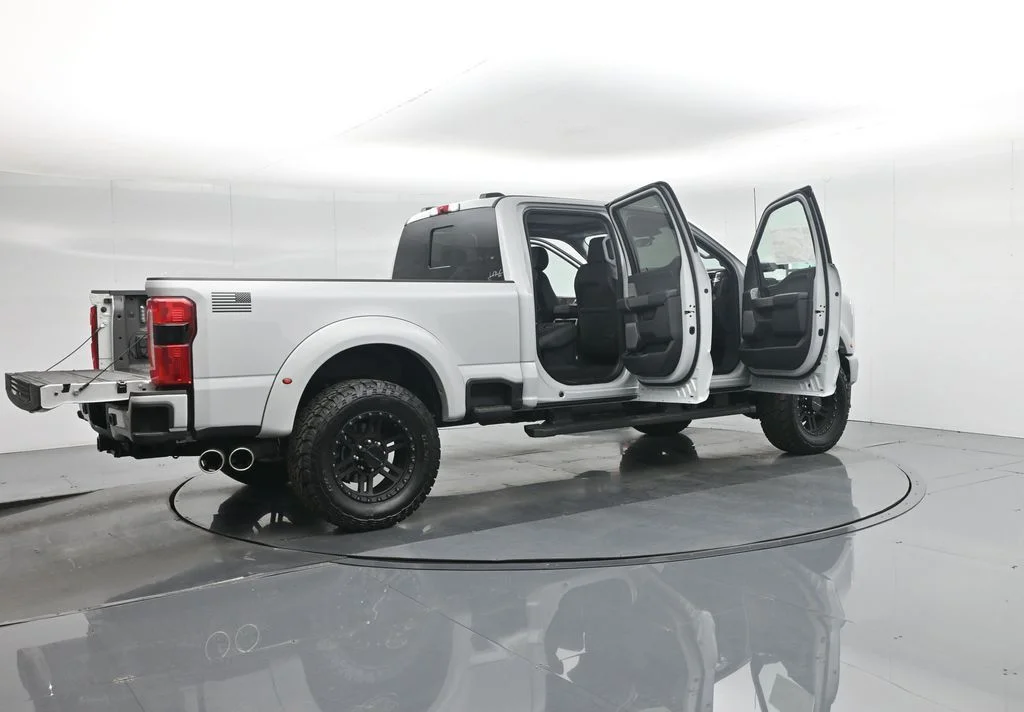 New 2026 Avalanche Ford Lariat image 5