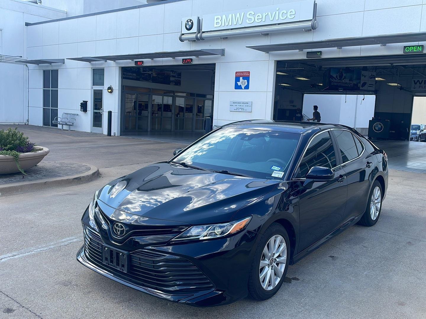 2020 Toyota Camry LE FWD photo