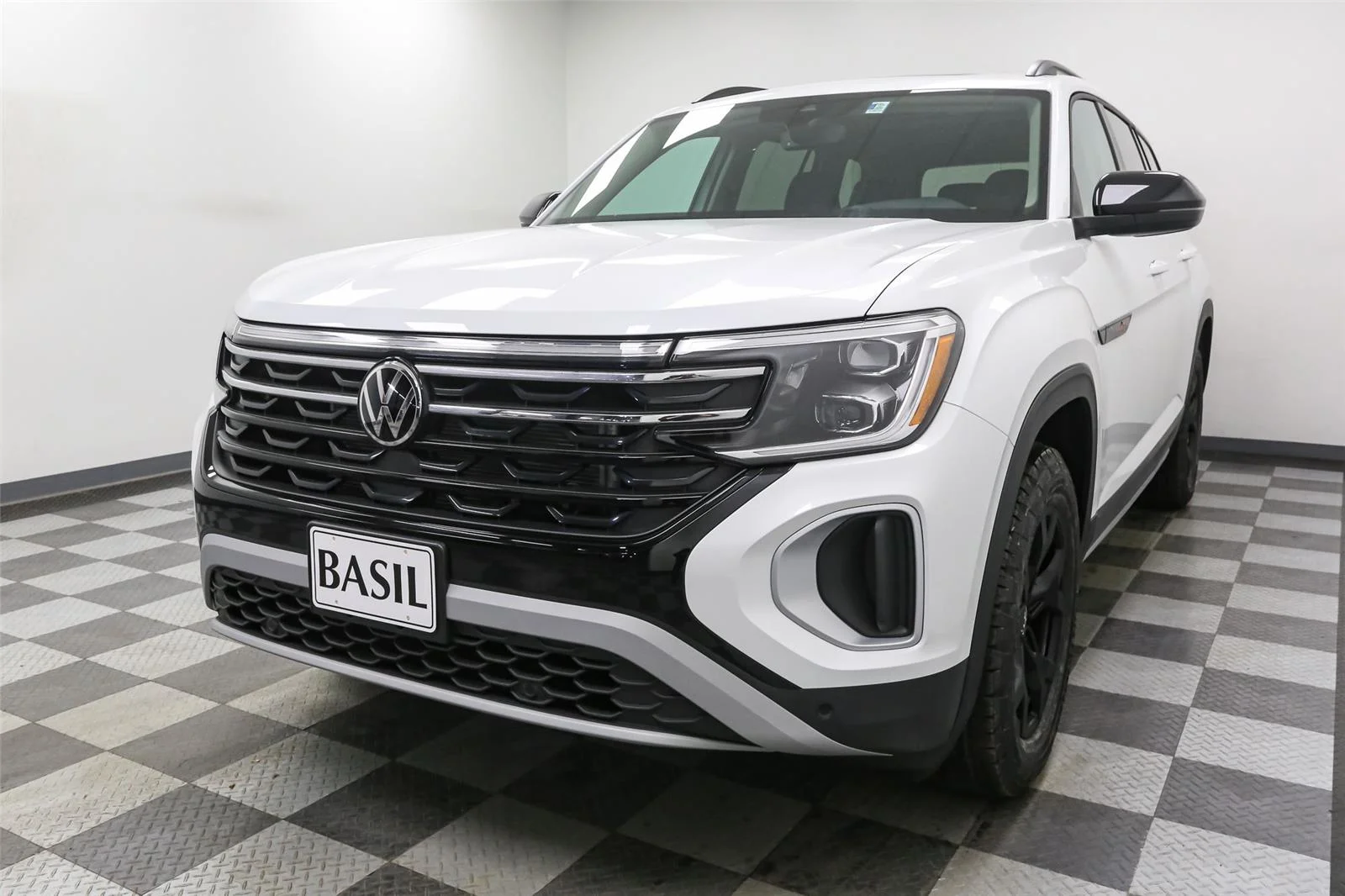 New 2026 Opal White Pearl Volkswagen 2.0T Peak Edition image 4