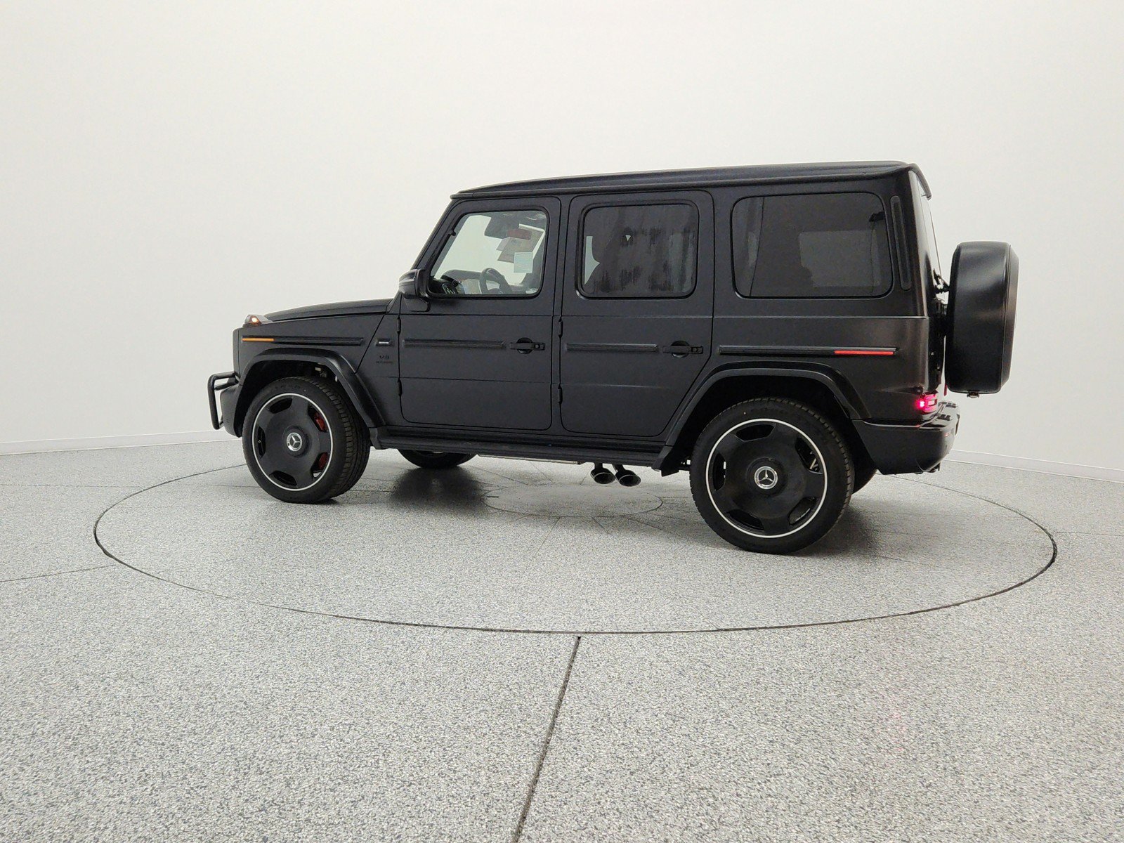 New 2026 MANUFAKTUR Night Black Magno Mercedes-Benz AMG® G 63 SUV image 31