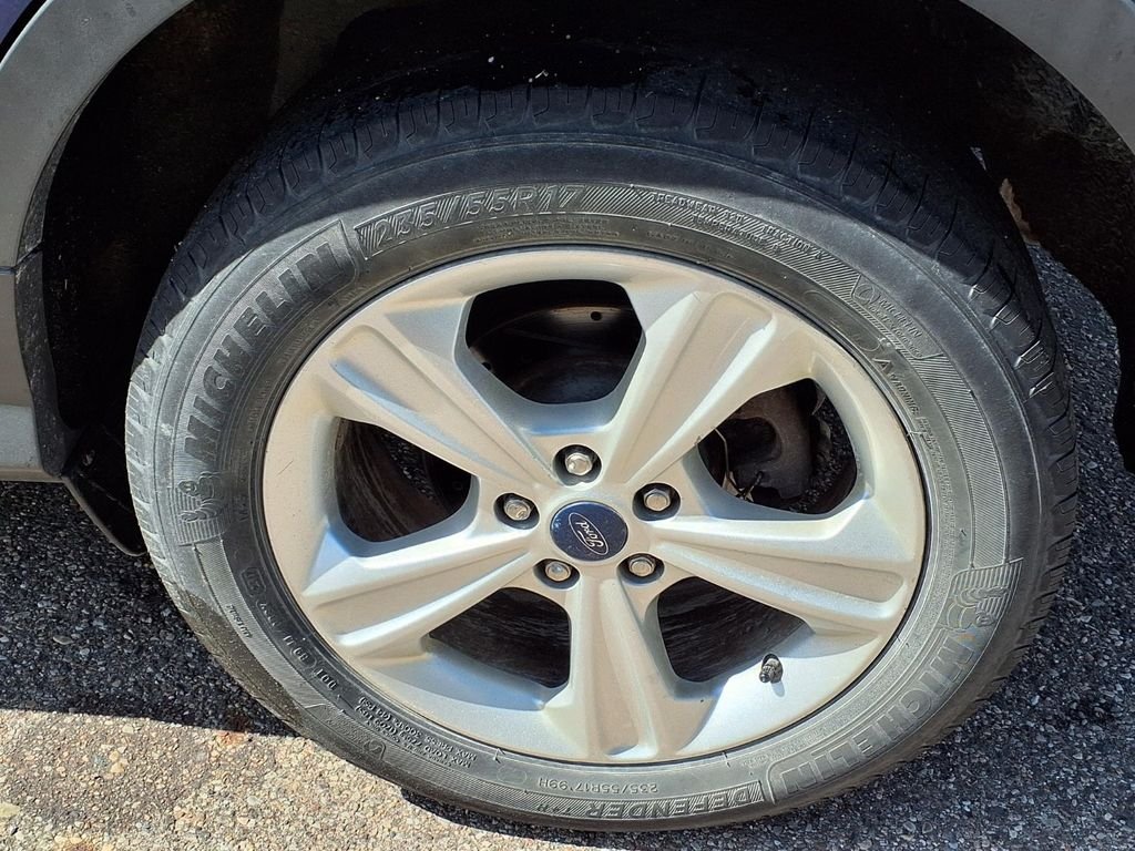 Used 2014 Blue Ford SE image 7
