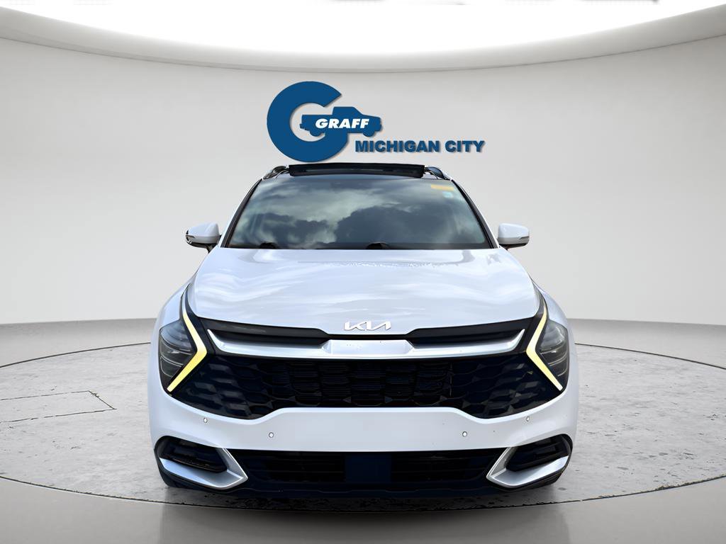 Used 2023 White Kia SX-Prestige image 9