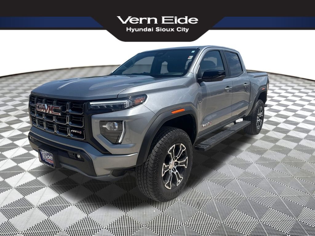 2024 GMC Canyon 4WD AT4 Crew Cab Short Box's photo