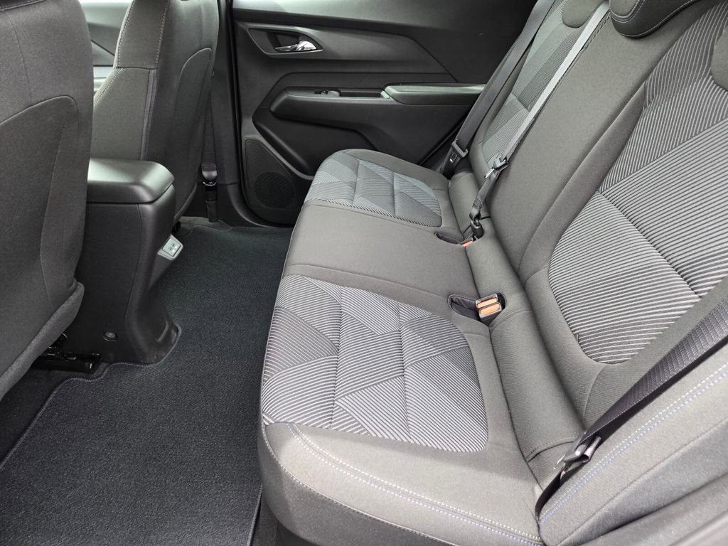 2027 Chevrolet Bolt LT - Photo 7