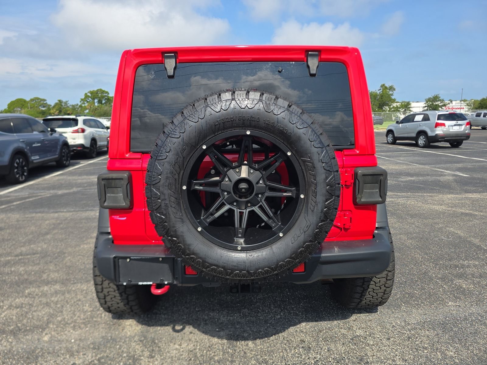 Used 2018 Red Jeep Unlimited Rubicon image 5