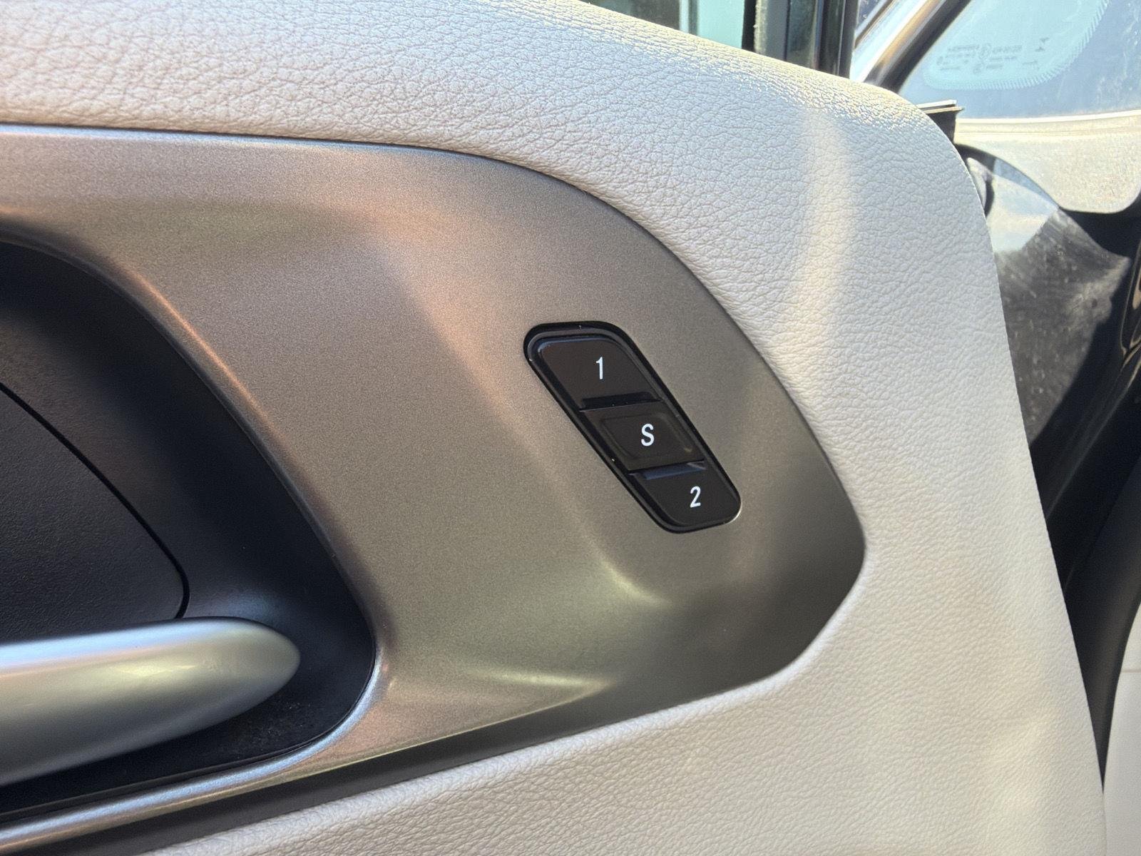 2024 Chrysler Pacifica Touring L - Photo 15
