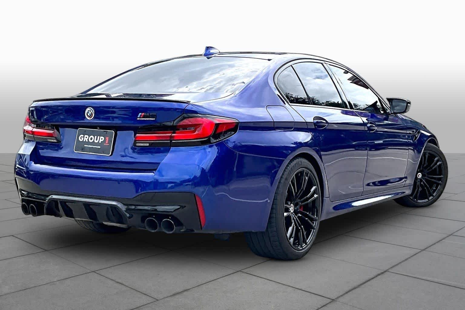 Used 2022 Marina Bay Blue Metallic BMW  image 12