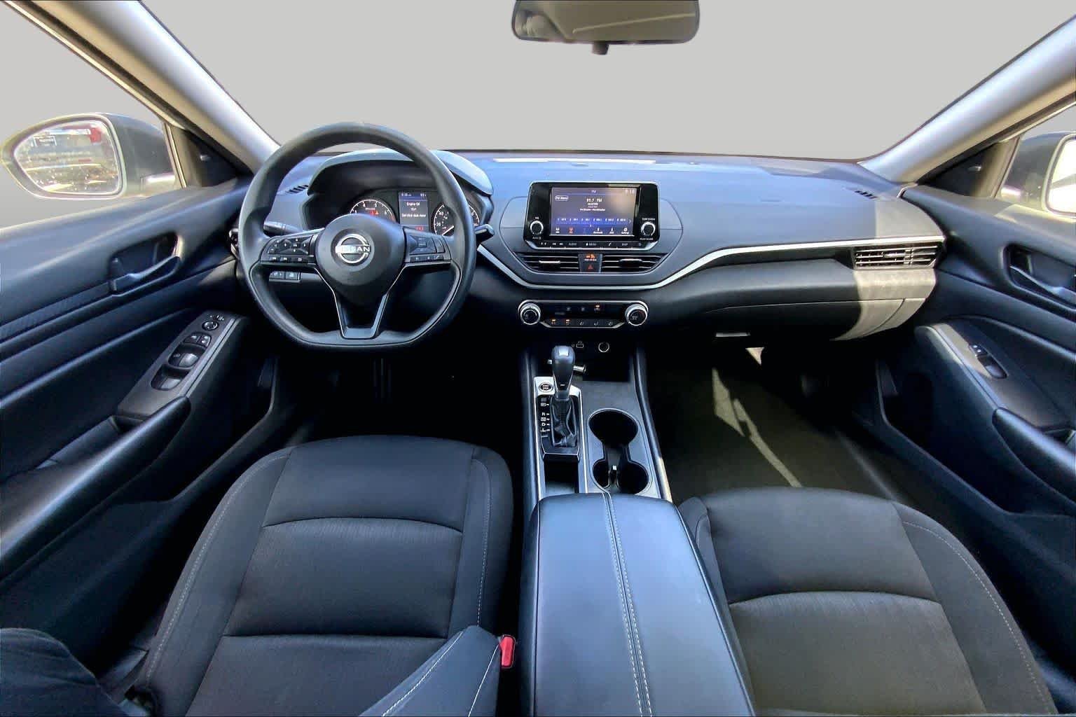 Used 2024 Glacier White Nissan 2.5 S image 15