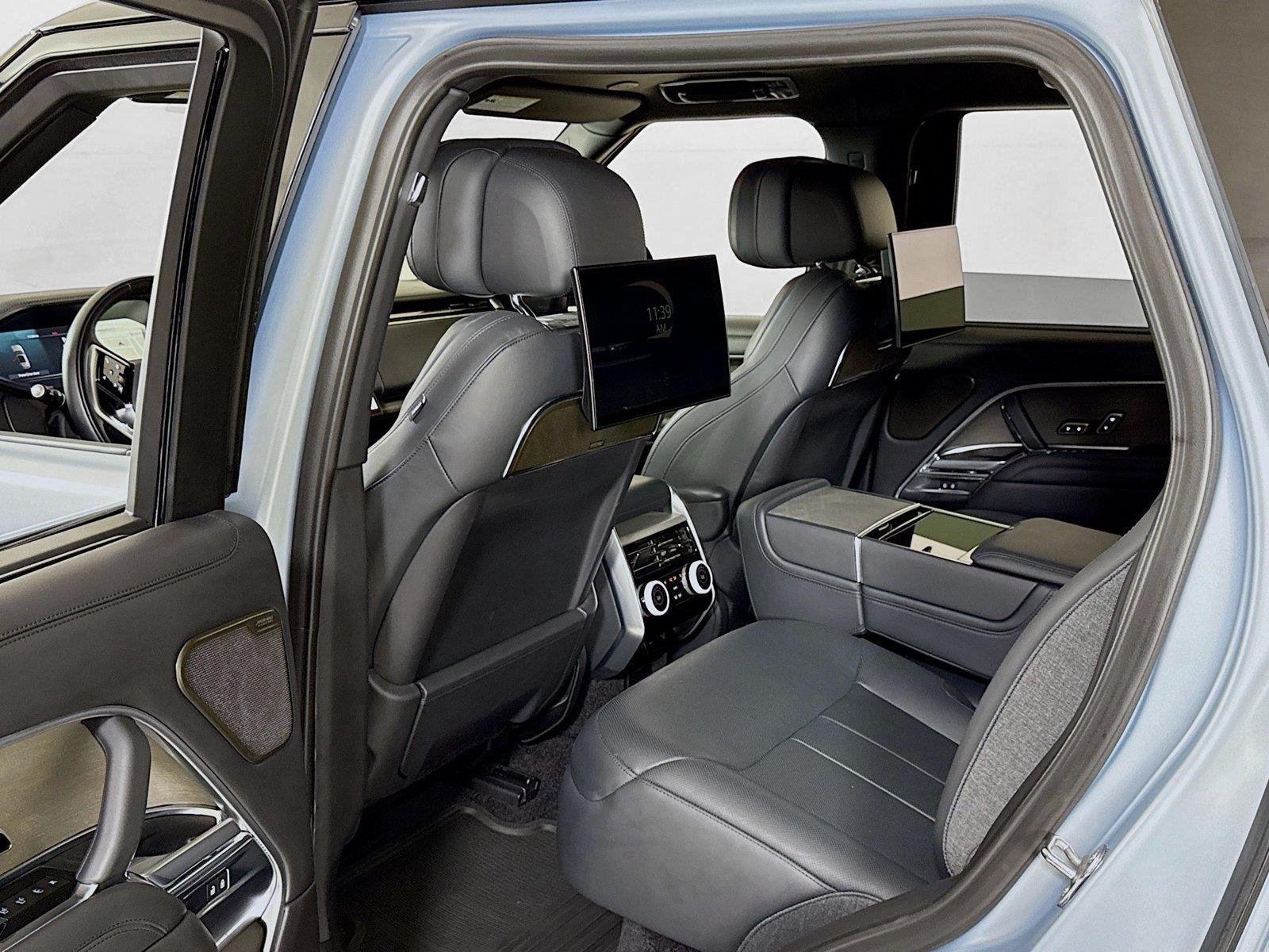 Used 2023 Ionian Silver SV Bespoke Ultra Metallic Gloss Land Rover SV | 225K MSRP image 23