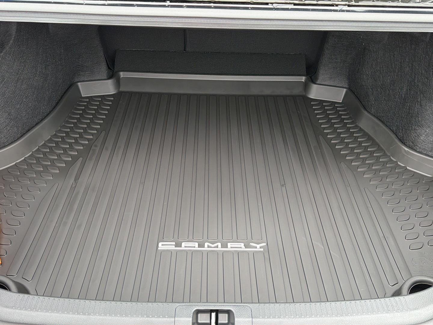 New 2026 Midnight Black Metallic Toyota SE image 31