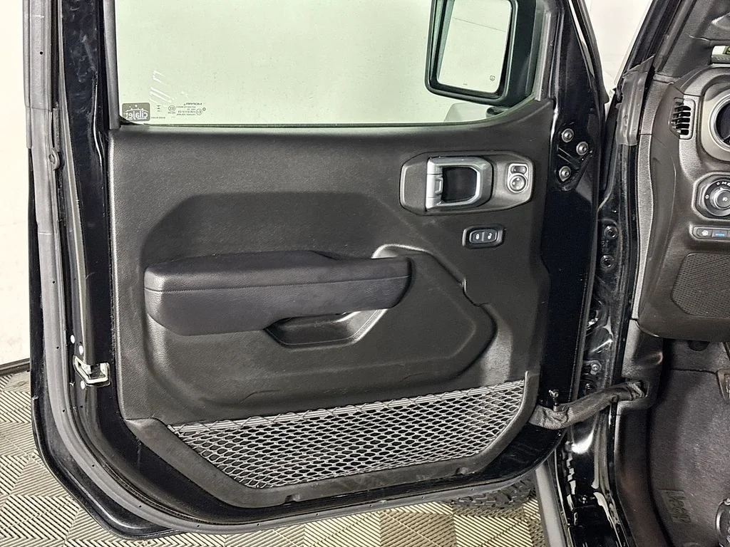 Used 2023 Black Jeep Rubicon 4xe image 10