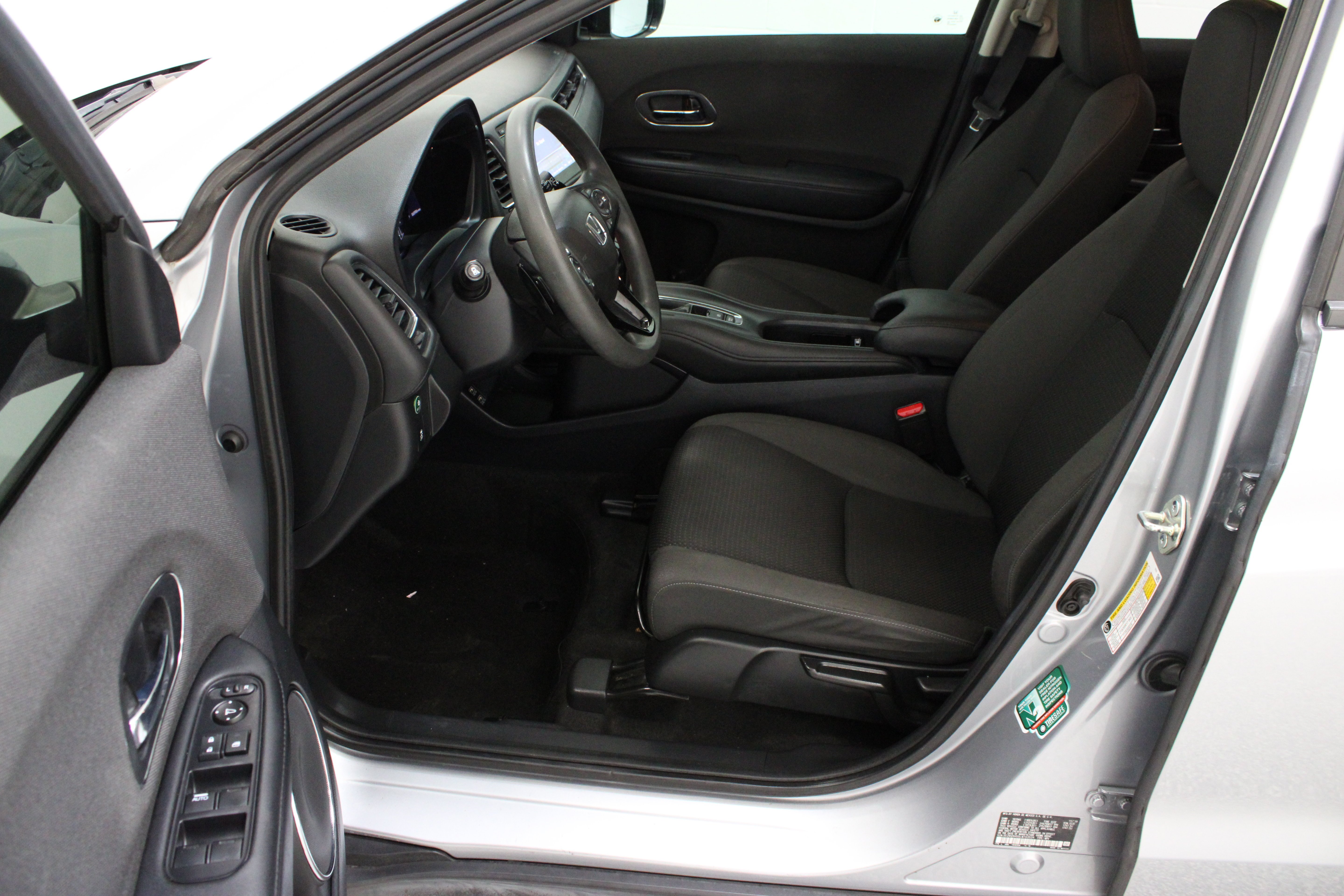 Used 2020 Lunar Silver Metallic Honda EX 1.8L image 14