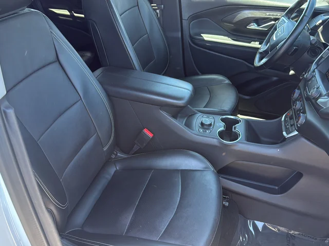 Used 2024 White GMC SLT image 9