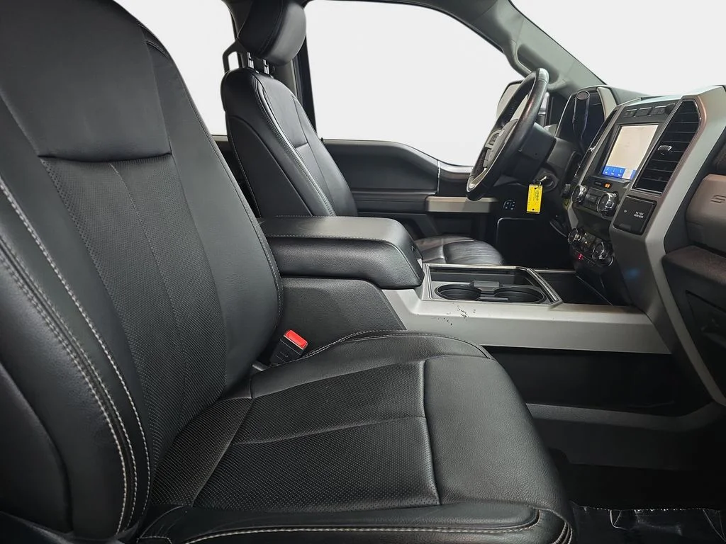 Used 2020 Blue Ford Lariat image 9
