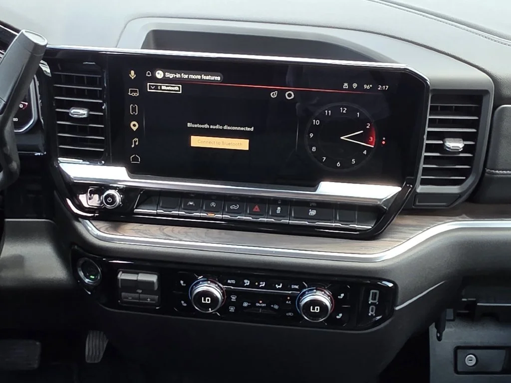 Used 2026 Summit White GMC SLT image 21