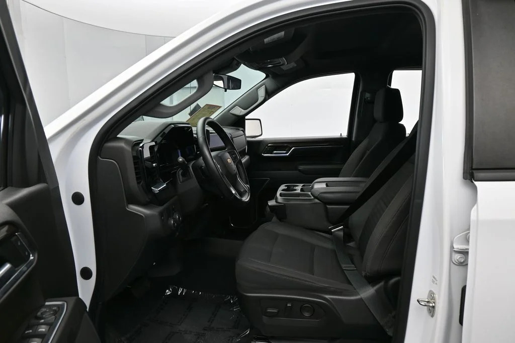 Used 2022 Summit White Chevrolet LT image 10
