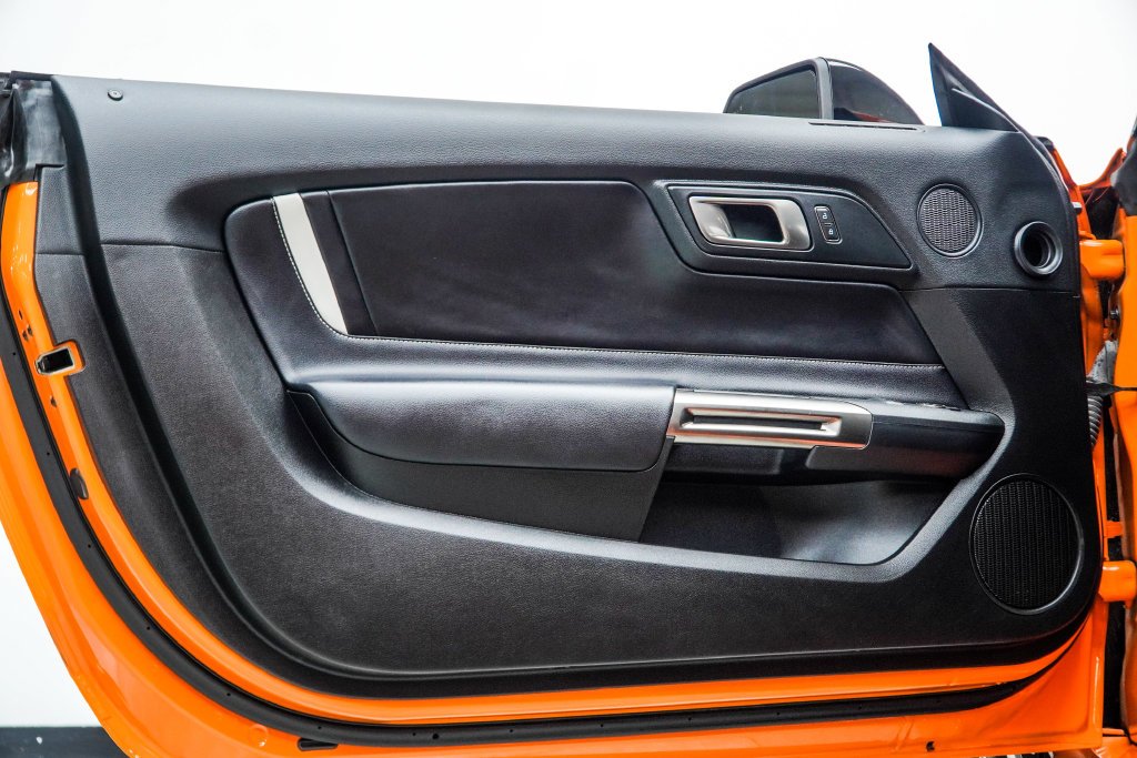 Used 2021 Orange Ford Shelby GT500 image 44