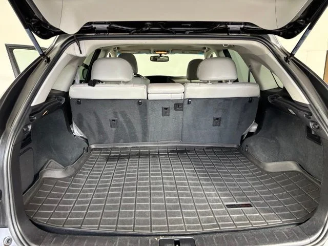 Used 2015 Gray Lexus 350 image 22
