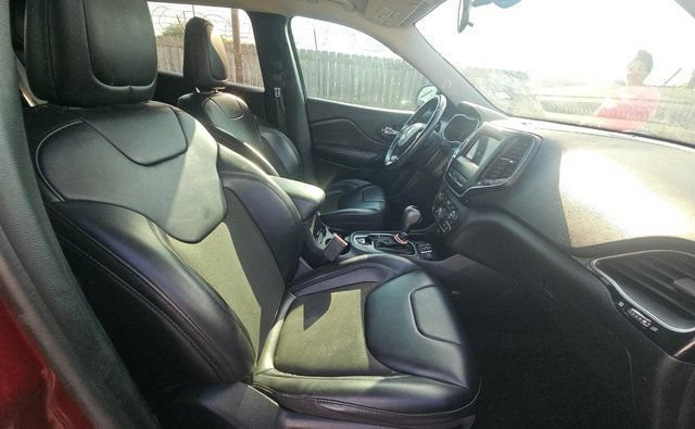 Used 2020 Velvet Red Pear Jeep Altitude image 7