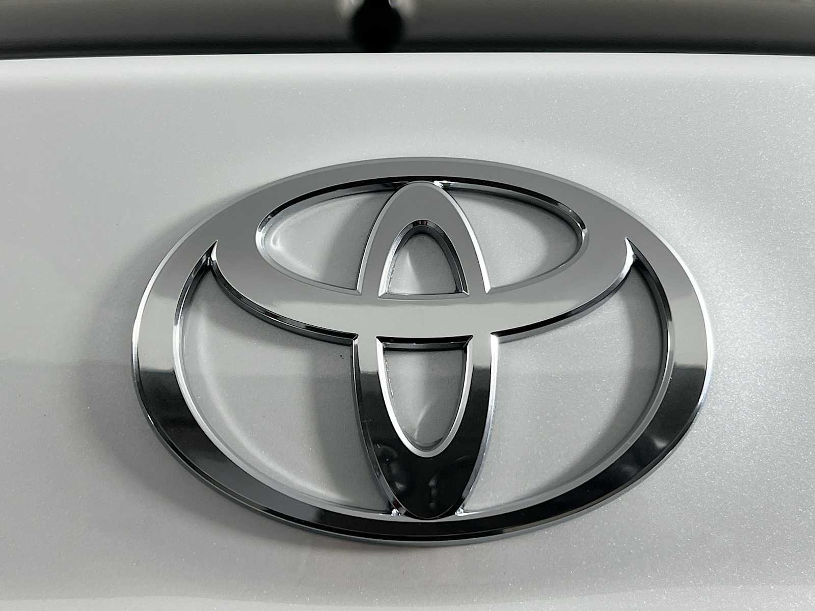 2026 Toyota Camry — photo 19