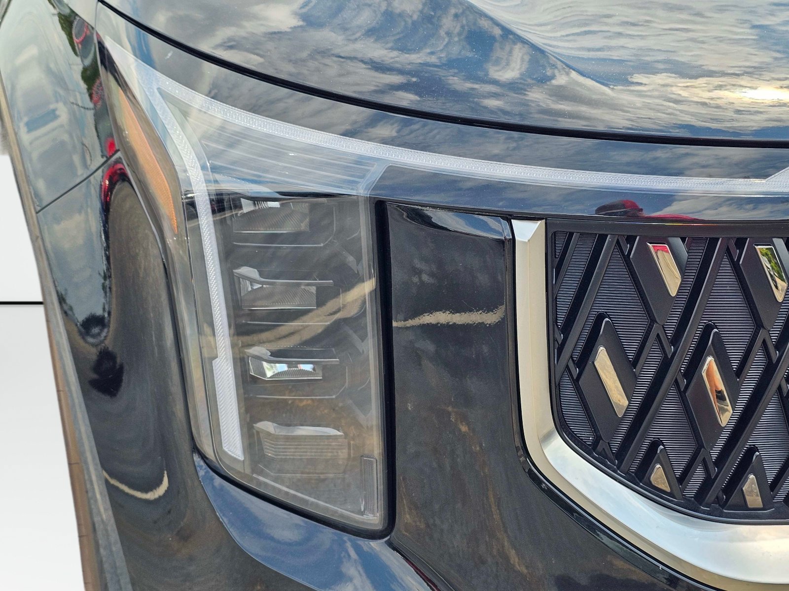 New 2026 Aurora Black Pearl Kia LXS image 5