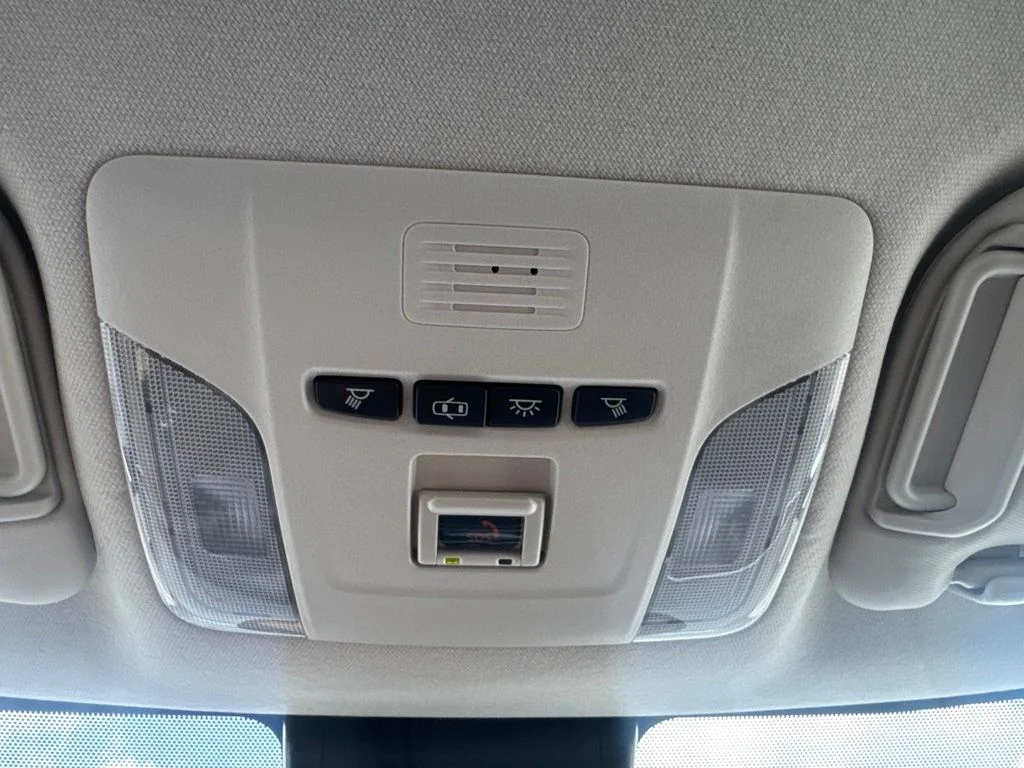Used 2022 White Toyota LE image 40