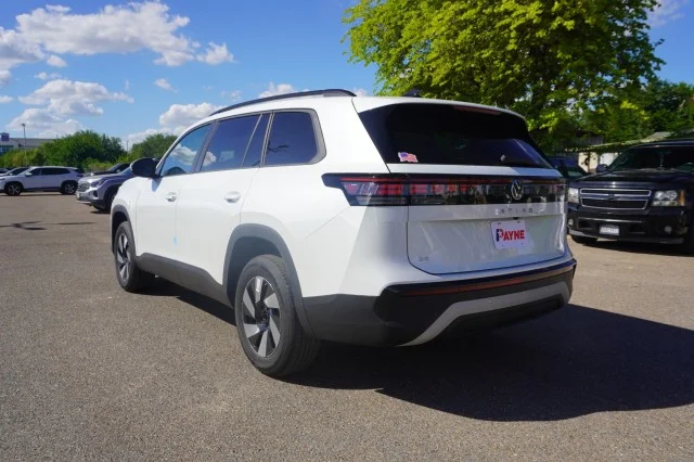 New 2027 Opal White Pearl Volkswagen SE image 11