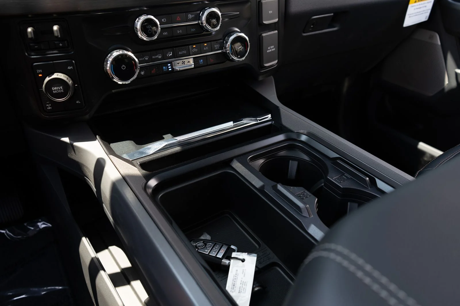 New 2026 Agate Black Metallic Ford F-250® Lariat® image 42