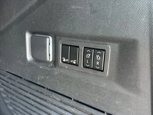 Used 2024 Black Chevrolet High Country image 35