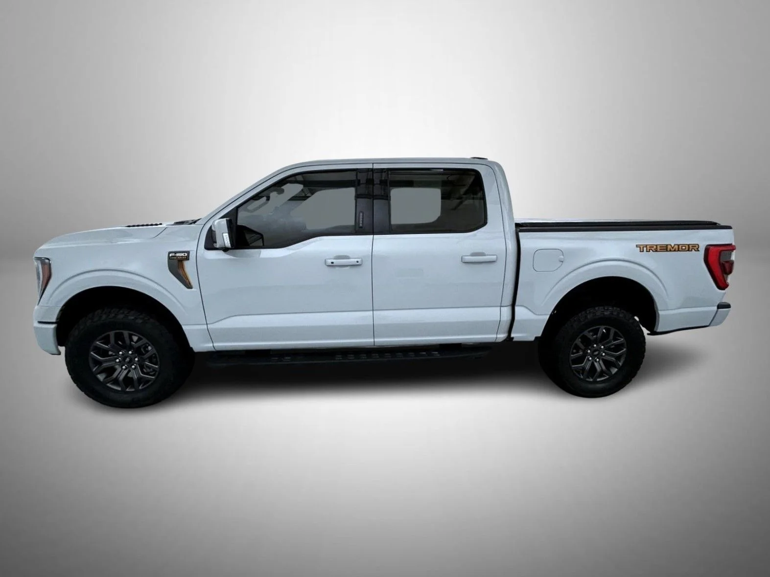 Used 2023 White Ford Tremor image 8
