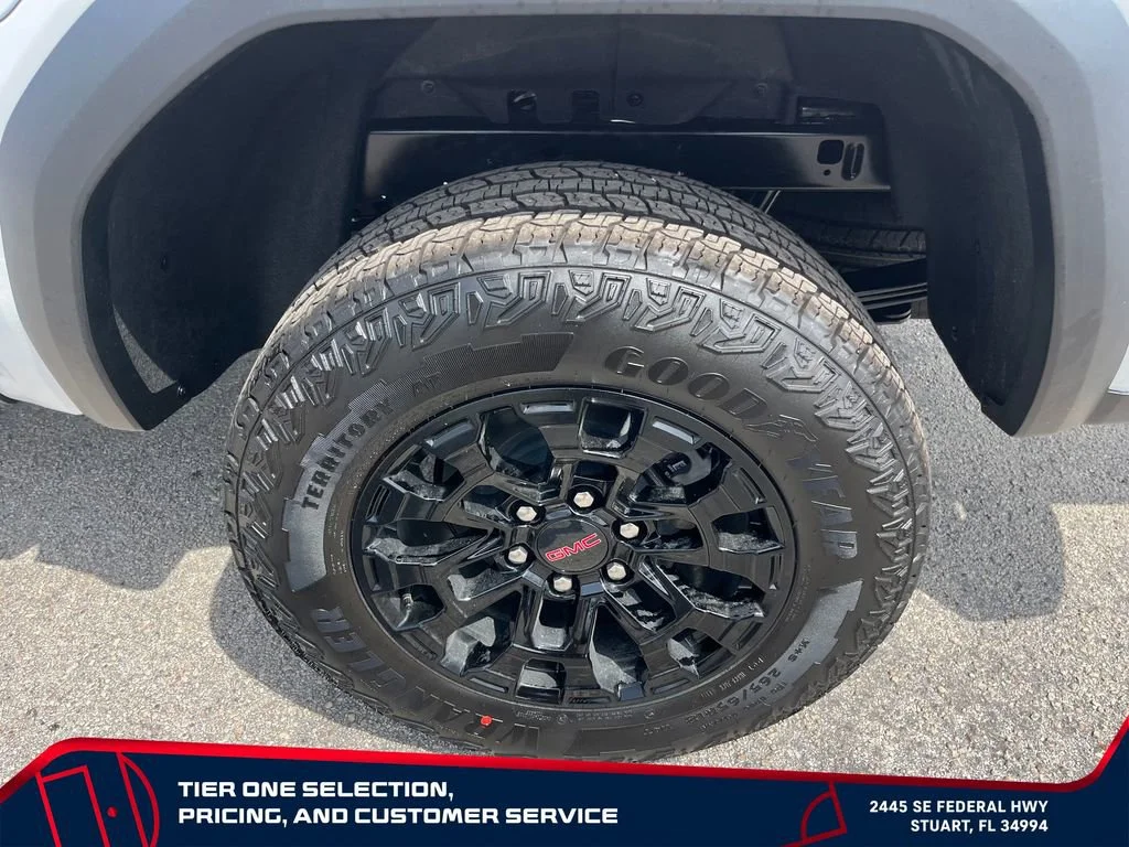 New 2026 Summit White GMC Elevation image 9
