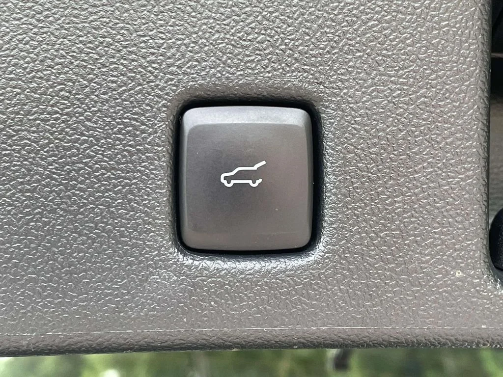 Used 2023 Blue Ford Active image 9