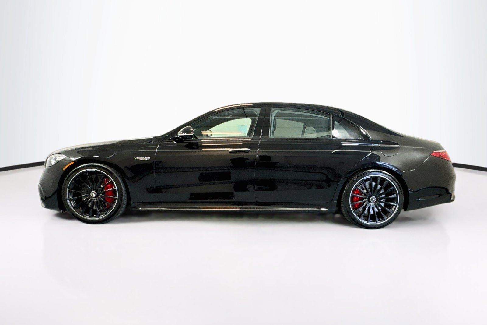 2026 Mercedes-Benz S-Class AMG S 63 - Photo 8