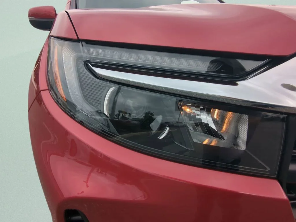 New 2026 Radiant Red Metallic II Honda RTL image 25