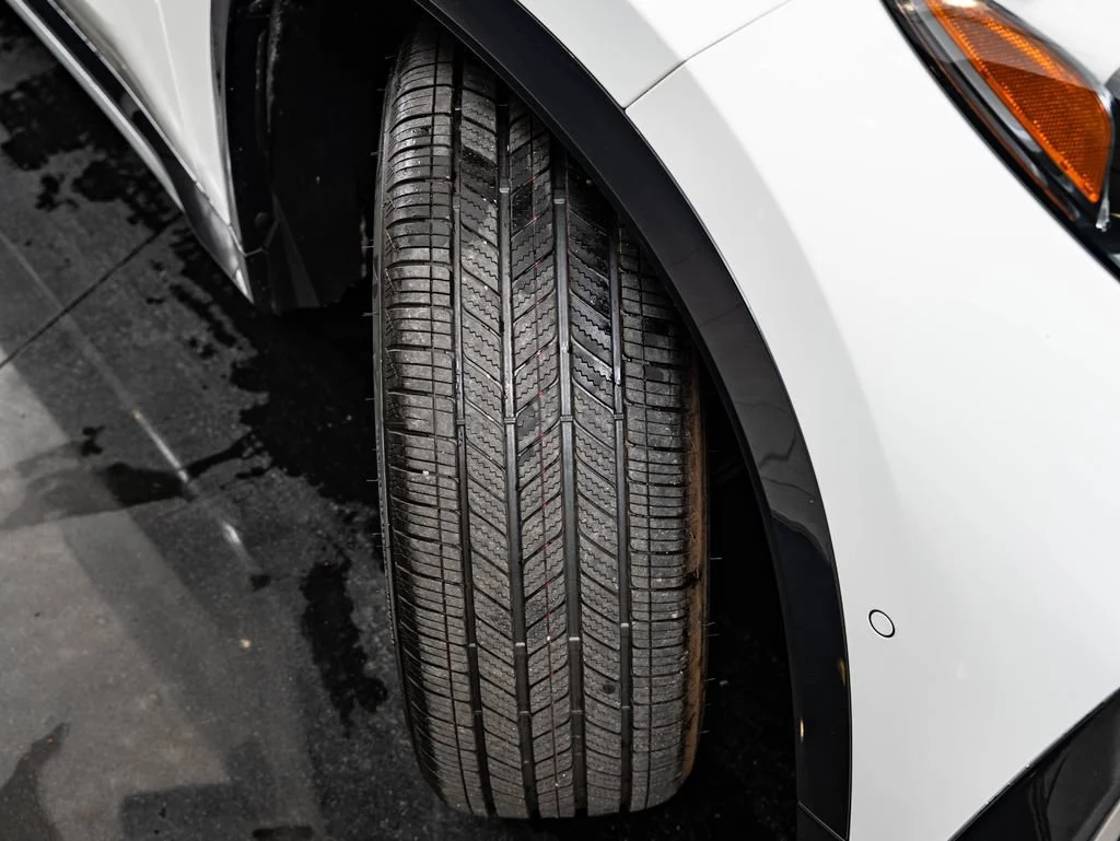 Used 2025 Alpine White BMW xDrive28i image 49