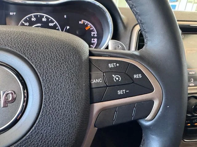 Used 2014 White Jeep Limited image 16