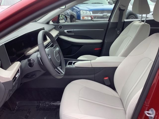 New 2025 Red Hyundai SEL image 9