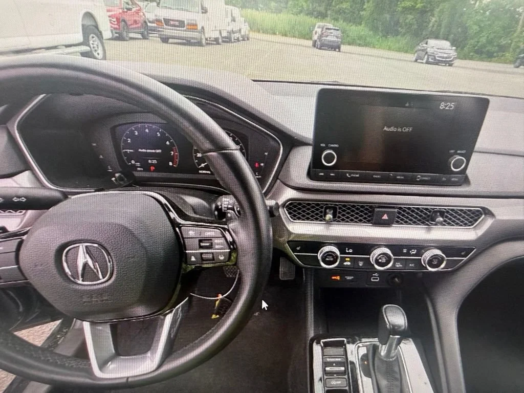 Used 2023  Acura NA image 9