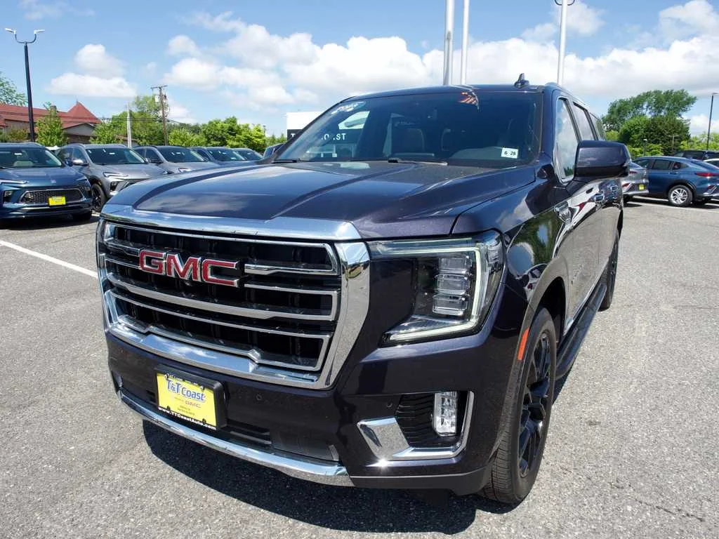 2023 GMC Yukon 4WD SLT's photo