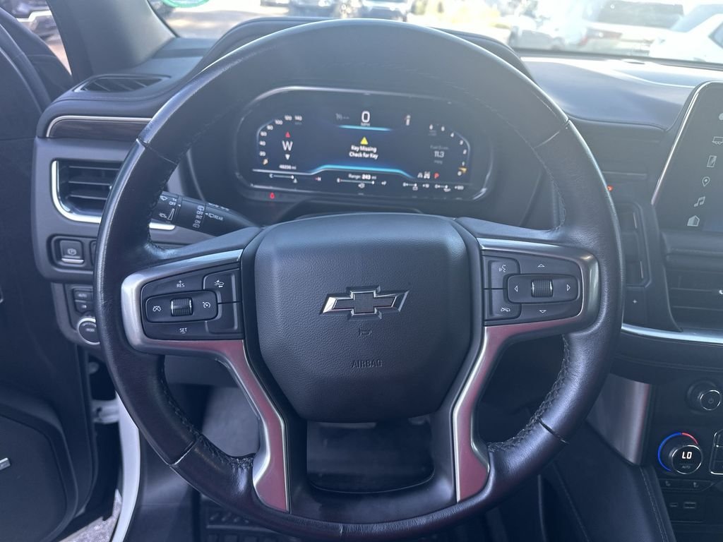 Used 2022 Summit White Chevrolet Z71 image 21
