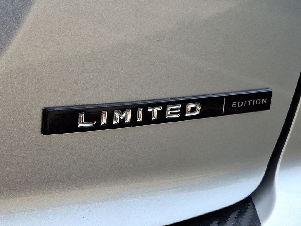 New 2026 Silver Mitsubishi LE 1.5T S-AWC image 12