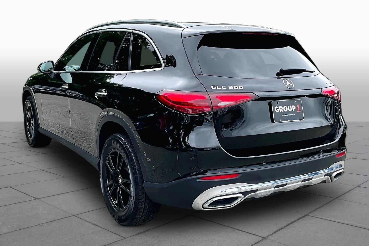 Used 2024 Polar White Mercedes-Benz GLC 300 image 12