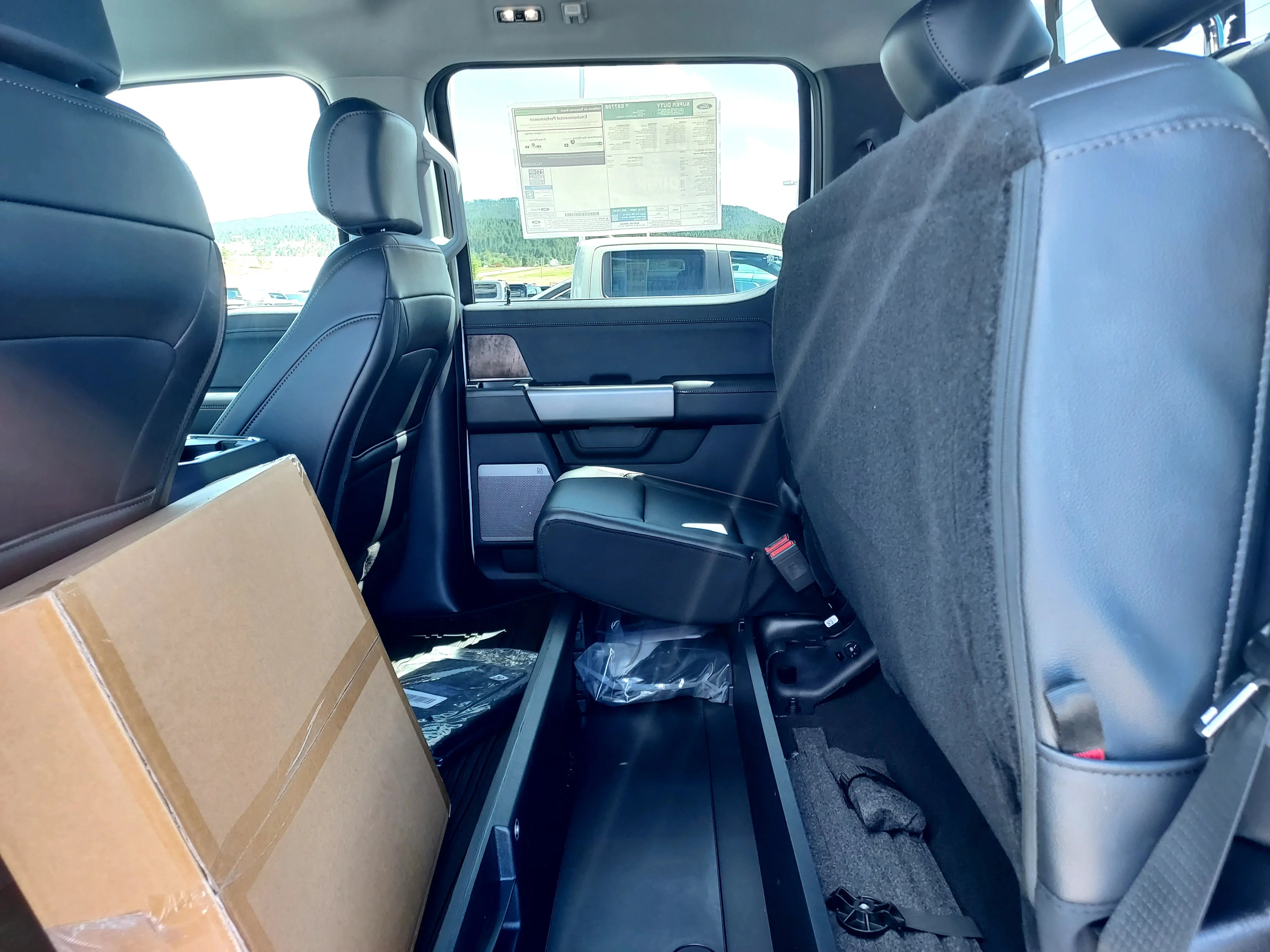 New 2026 Star White Metallic Tri-Coat Ford LARIAT image 18