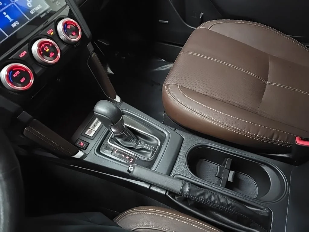 Used 2017 White Subaru 2.5i Touring image 31