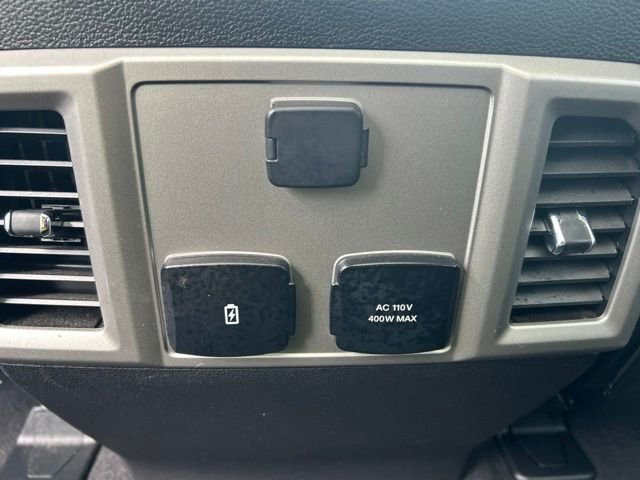 Used 2020 Black Metallic Ford Lariat image 19
