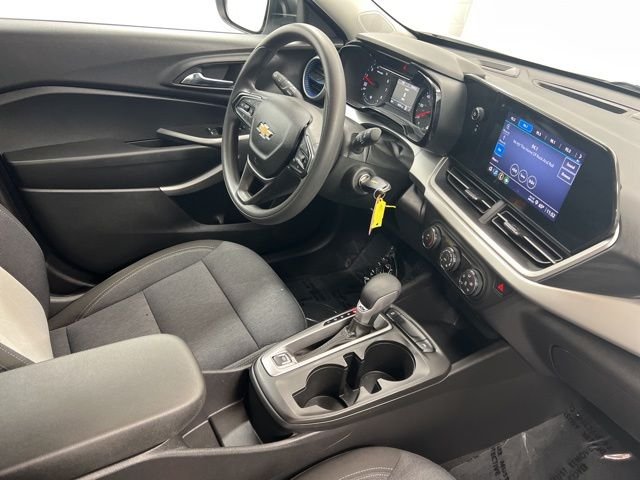 Used 2024 Summit White Chevrolet LS image 25