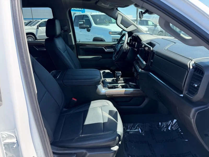 Used 2023 Summit White Chevrolet RST image 21