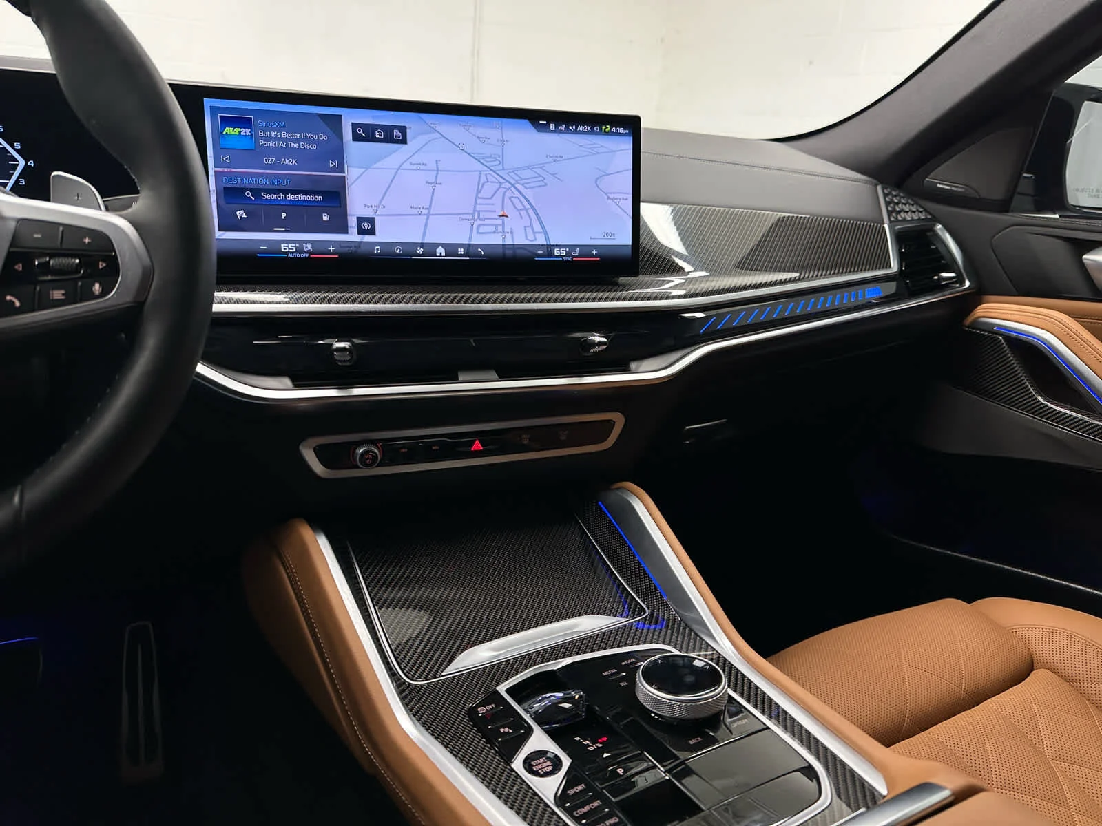 Used 2026 Oxford Green Metallic BMW M60i image 28