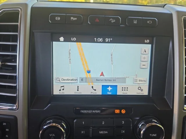 Used 2017 White Ford Lariat image 21