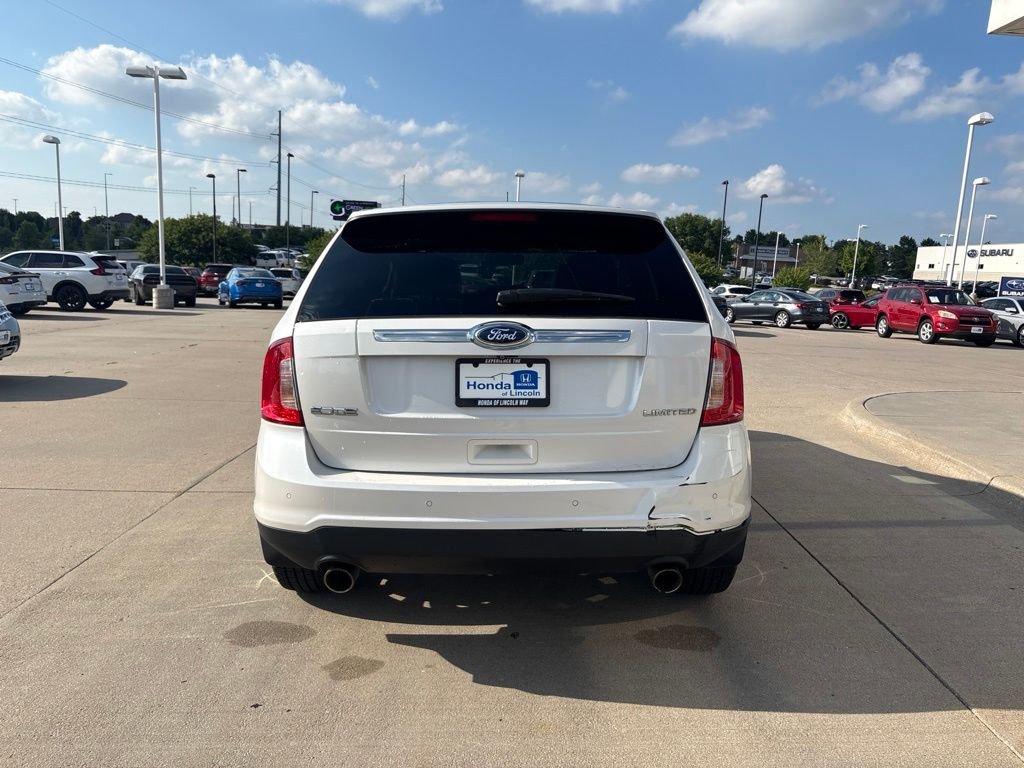 Used 2014 White Platinum Clearcoat Metallic Ford Limited image 6